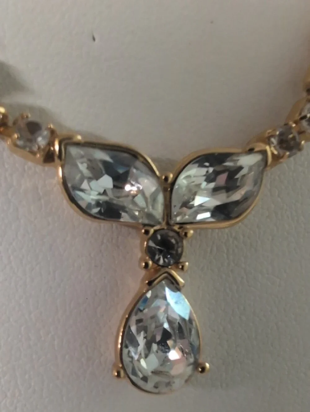 VTG Trifari Crystal Teardrop Pendant Necklace - Elegance
